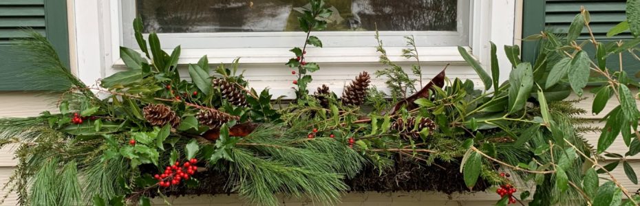 Winter-Decorating-with-Garden-Finds